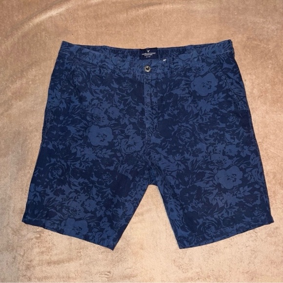 American Eagle Men’s Size 31 Blue Floral Chino Shorts Cotton Beach Preppy Flat - Picture 2 of 9